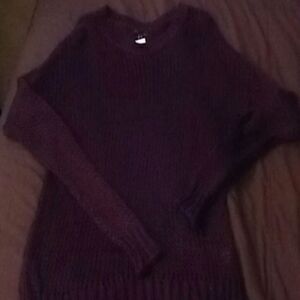 ⬇️⬇️⬇️American Eagle Burgundy/Maroon Sweater